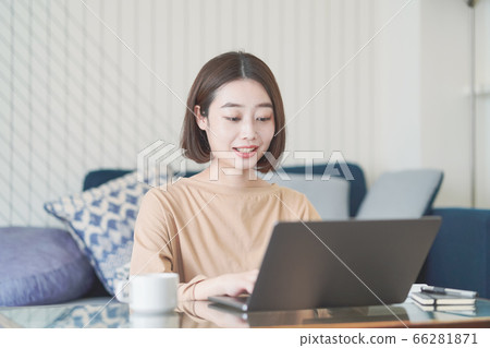 Remote work, web conference, online communication 66281871