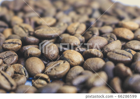 Beautiful texture of freshly roasted selected 66286599