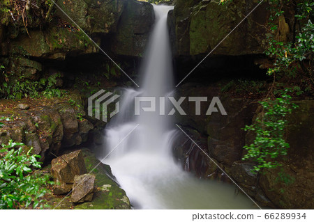 Flying waterfall 66289934