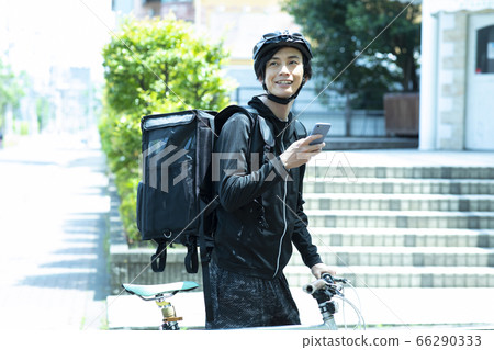 Deliveryman delivery Deliveryman delivery 66290333