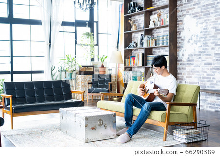 Men Guitar Living Lifestyle Casual Men Guitar Living Lifestyle Casual 66290389