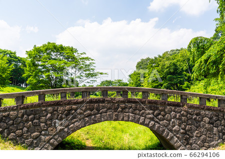 東京都千代渡公園石橋的風景 66294106