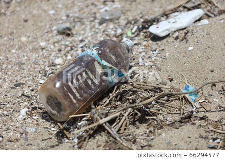 Drift trash washed up on the beach. Drift trash washed up on the beach. 66294577