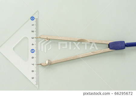 分頻器和三角尺單聲道形狀 66295672