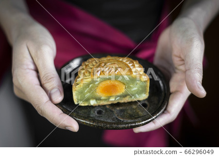 traditional chinese mooncakes festive sweet food traditional chinese mooncakes festive sweet food 66296049