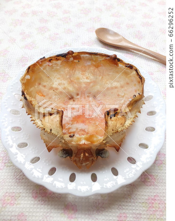 吃完蟹焗烤空蟹殼 吃完蟹焗烤空蟹殼 66296252