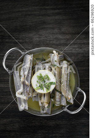 razor clams sauteed with garlic butter white wine razor clams sauteed with garlic butter white wine 66296920