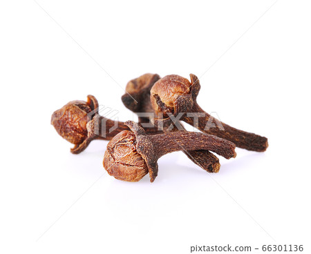 Cloves (flower buds of Syzygium aromaticum). Clipping paths, shadow separated 66301136