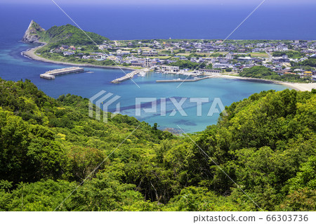 從福岡縣豐島市立石山眺望的豐島美景 從福岡縣豐島市立石山眺望的豐島美景 66303736