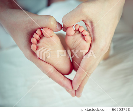 Guiding her way with love Guiding her way with love 66303738