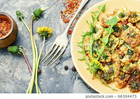 Deep frying dandelion Deep frying dandelion 66304473