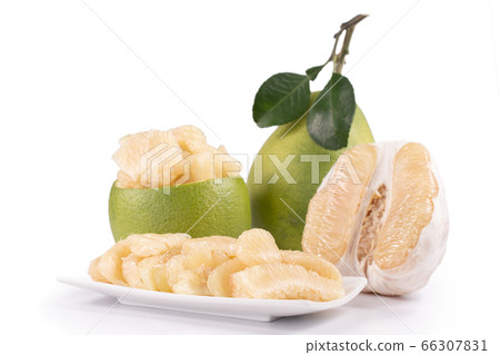 Pomelo mid-autumn festival white background go back pomelo isolated clipping path 切り抜き 66307831