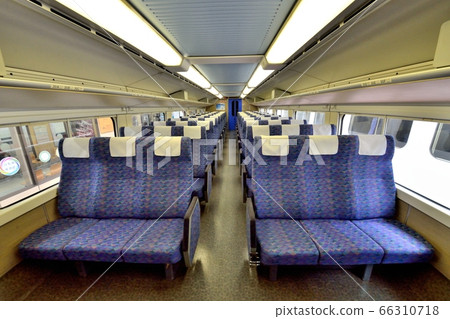 E4 Series Max普通車無保留座位 66310718