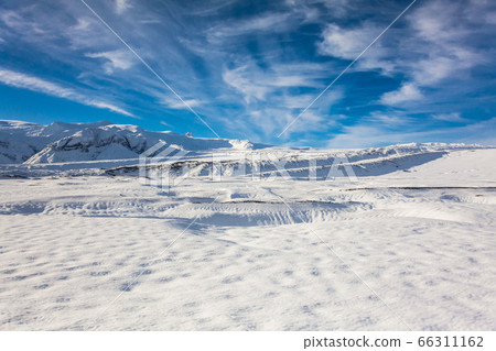 Jokulsarlon snow landscape in Hvannadalshnukur, Iceland for beautiful winter snow icy background 66311162