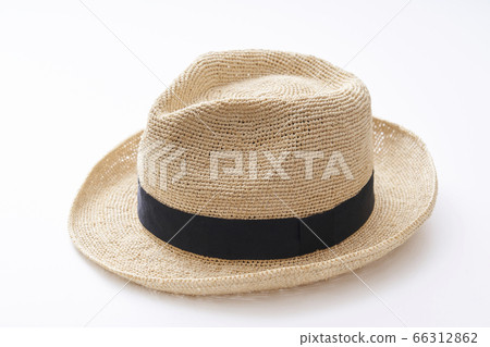 草帽放在一張白紙 66312862