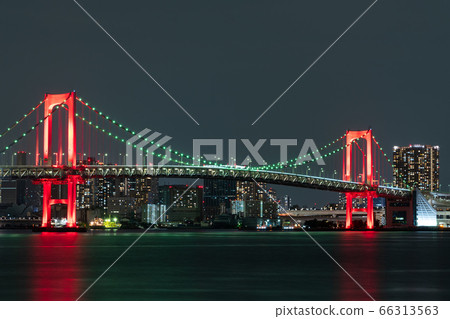 東京警報下的彩虹橋的夜景 東京警報下的彩虹橋的夜景 66313563