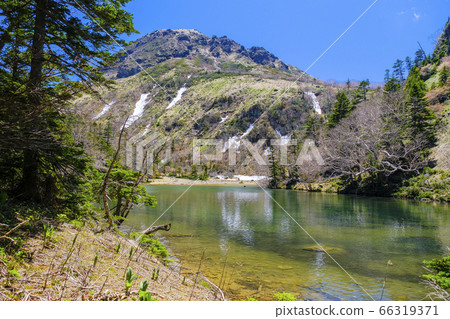 Midagaike Pond and Mt. Okushirane 66319371