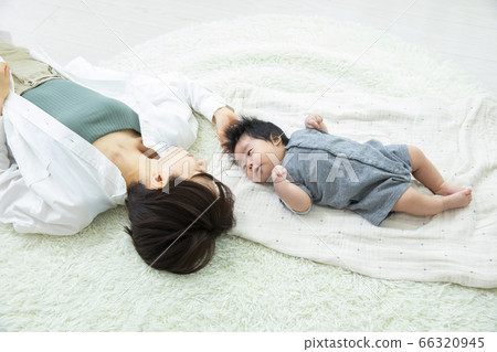 Mom and baby Mom and baby 66320945