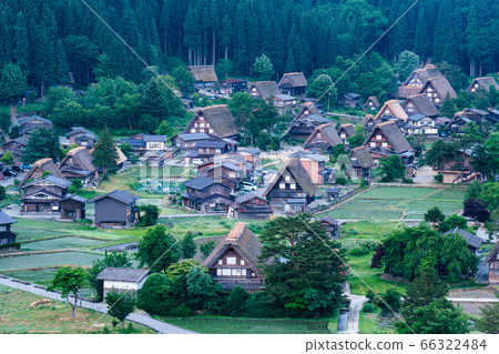 Shirakawa-go in early summer (before dawn) Shirakawa-go in early summer (before dawn) 66322484