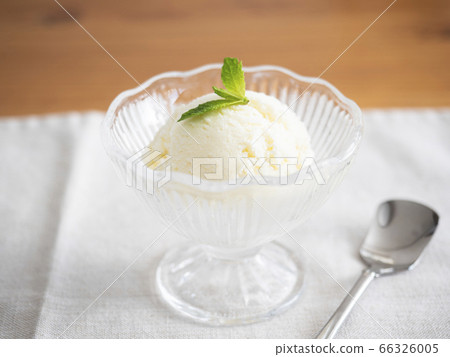 香草冰淇淋 香草冰淇淋 66326005