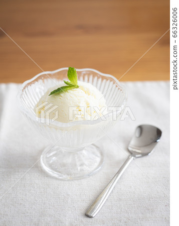 香草冰淇淋 香草冰淇淋 66326006