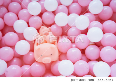 Color balls and parent and child pig toys Color balls and parent and child pig toys 66326265