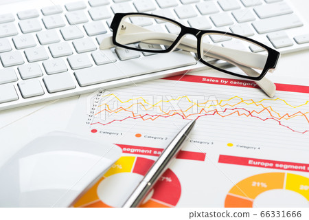 Preparing average sales report 66331666