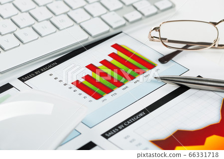 Preparing average sales report 66331718