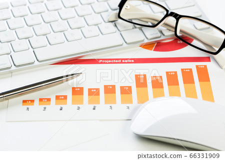 Preparing average sales report Preparing average sales report 66331909