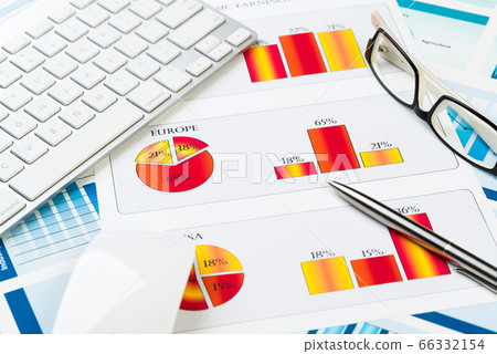 Preparing average sales report 66332154
