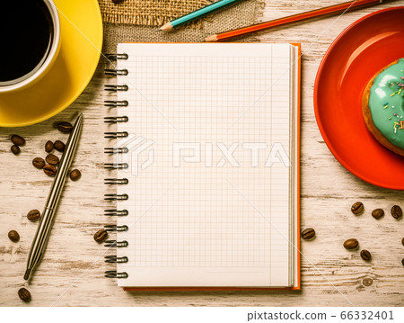 Coffee break with snack 66332401