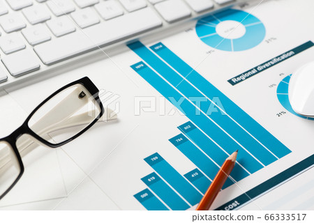 Preparing average sales report 66333517