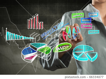Woman sketching infographs 66334877