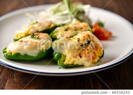 雞蛋塞滿青椒沙拉 雞蛋塞滿青椒沙拉 66338243