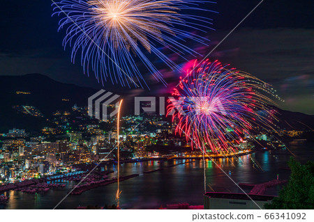 (Shizuoka Prefecture) Night view of Atami $ 1 million and sea fireworks 66341092