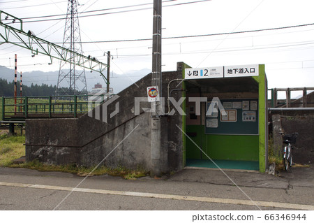 Joetsu Line, Iwahara Ski Resort Station (downhill platform for Nagaoka) Joetsu Line, Iwahara Ski Resort Station (downhill platform for Nagaoka) 66346944