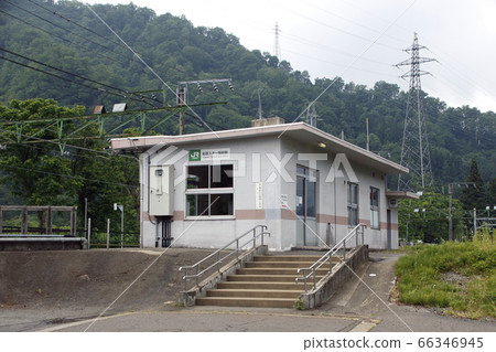 Joetsu Line Iwahara Ski Resort Station (station building) Joetsu Line Iwahara Ski Resort Station (station building) 66346945