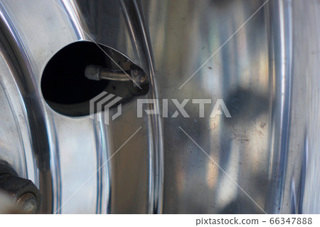 輪轂清潔和檢查 66347888