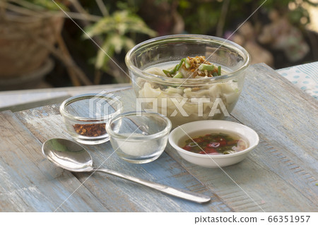 Chinese Wan Tan pork dumpling soup 66351957