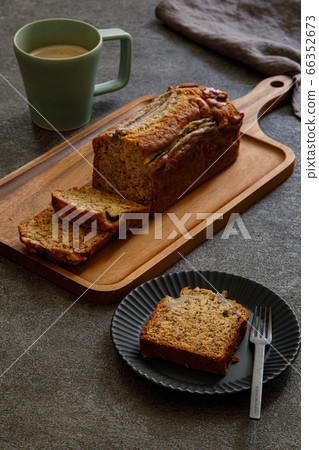 banana bread banana bread 66352673