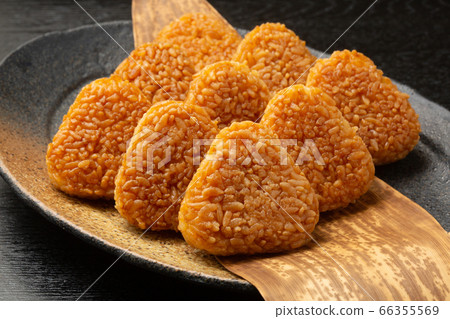 Grilled rice ball 66355569