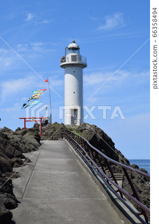 Lighthouse in love 66358494