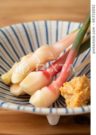 Yanaka姜 Yanaka姜 66358892