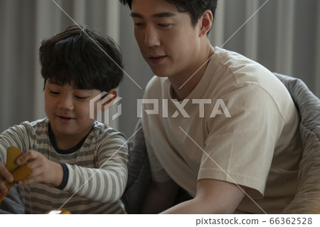 Lifestyle, parenting 66362528