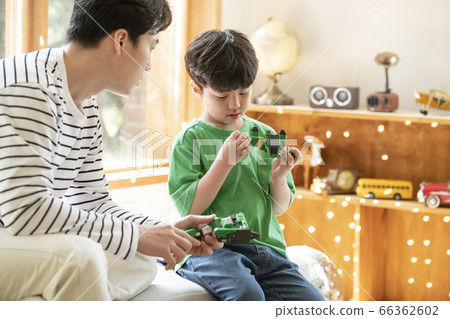 Lifestyle, parenting 66362602
