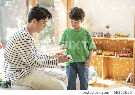 Lifestyle, parenting 66362639