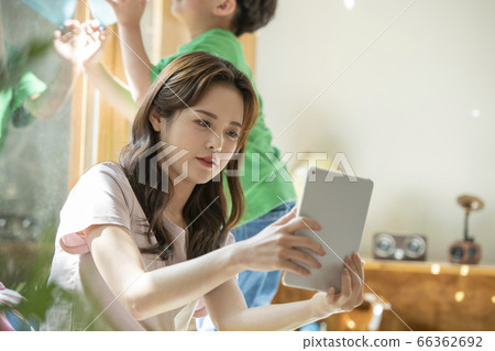 Lifestyle, parenting Lifestyle, parenting 66362692