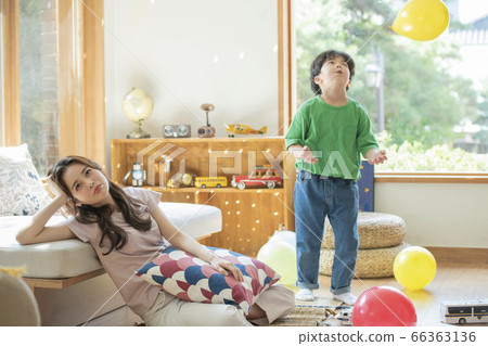 Lifestyle, parenting 66363136