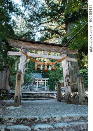 Shirakawa Hachiman Shrine (Shirakawago) Shirakawa Hachiman Shrine (Shirakawago) 66365483