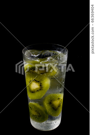 Frozen kiwi on kiwi sour 66369404